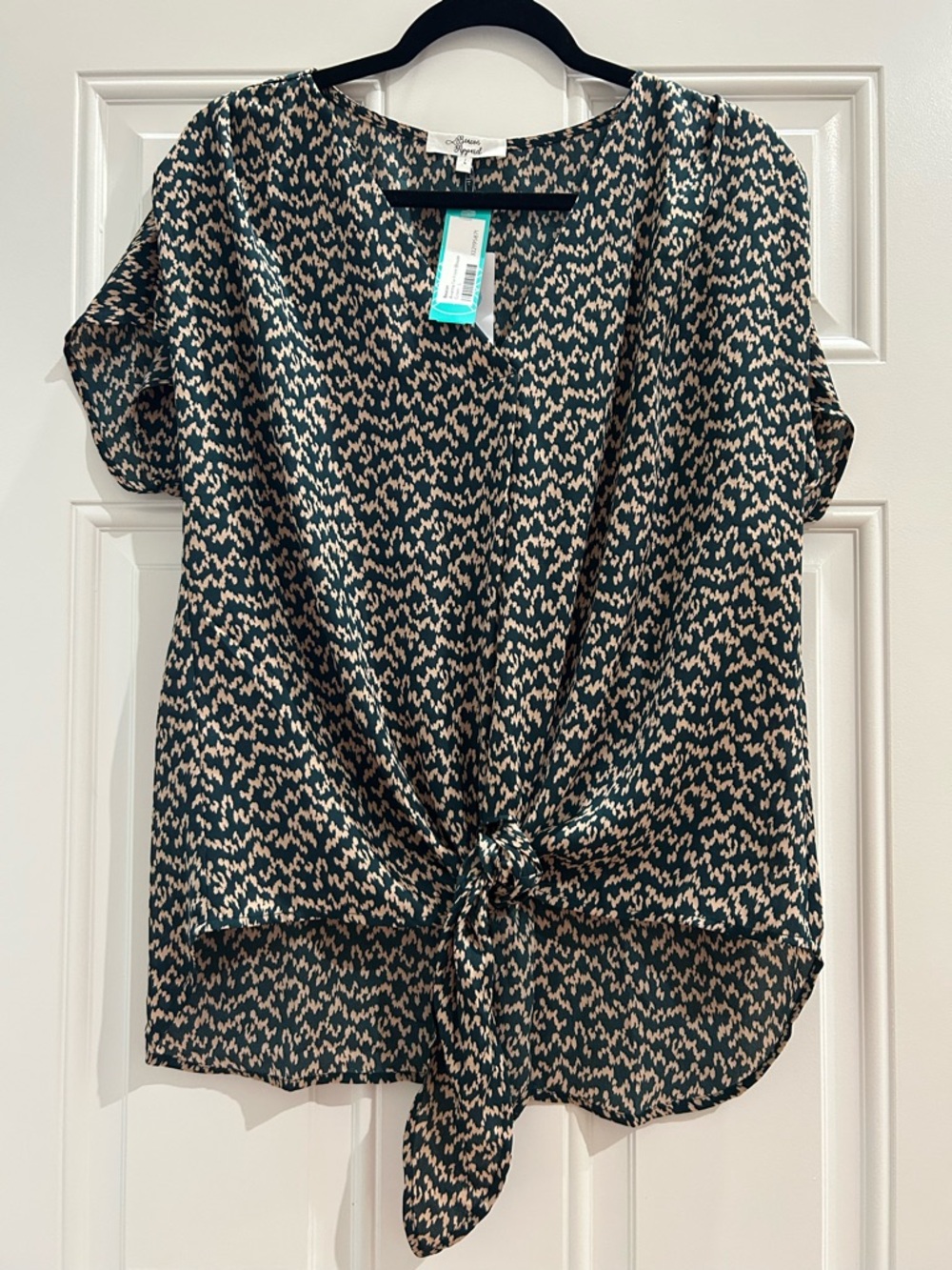 Tie-Front Patterned Blouse in Dark Green and Cream
